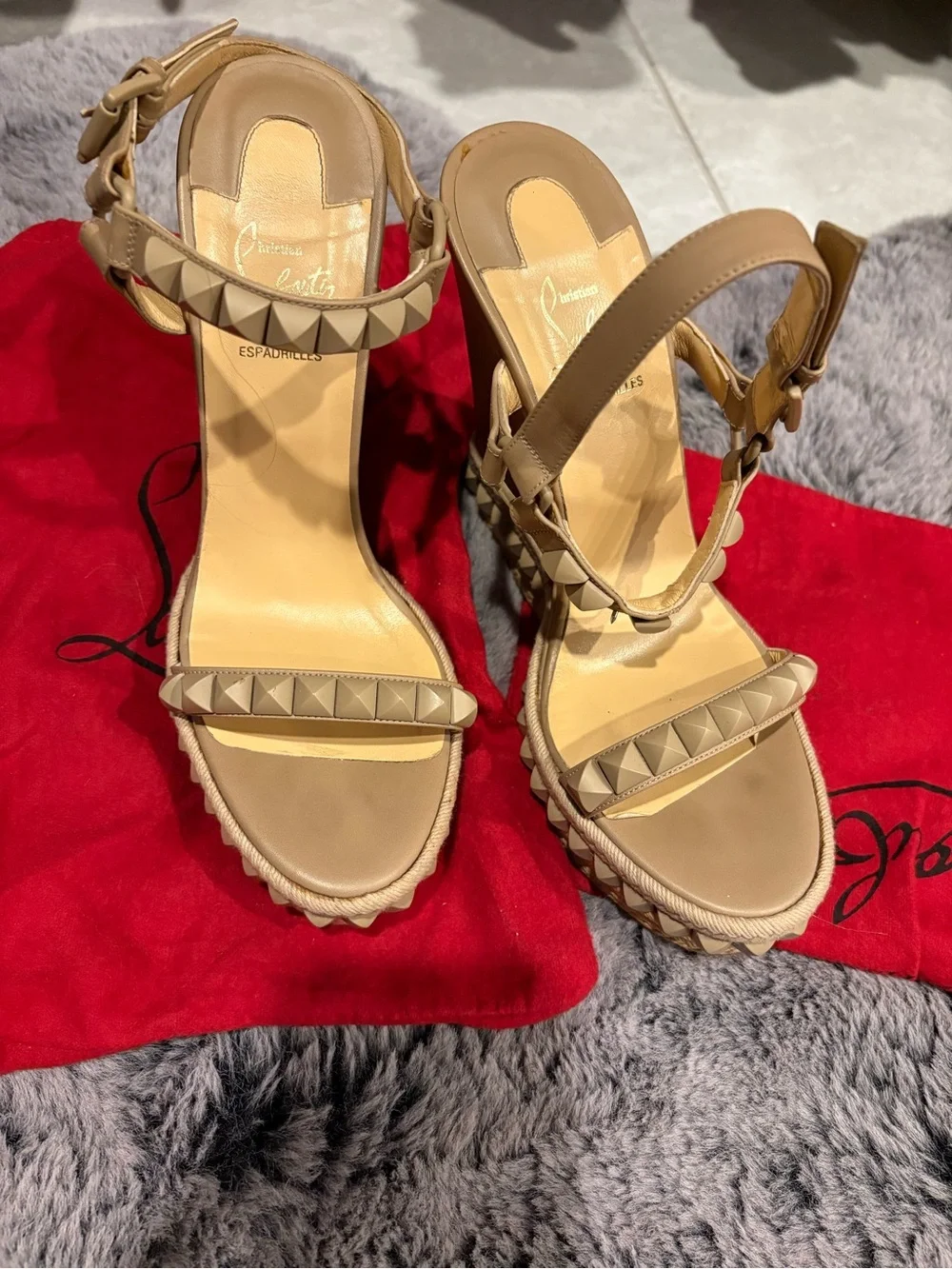 Christian Louboutin  Cataclou leather sandals Beige Studded Espadrille wedge 40